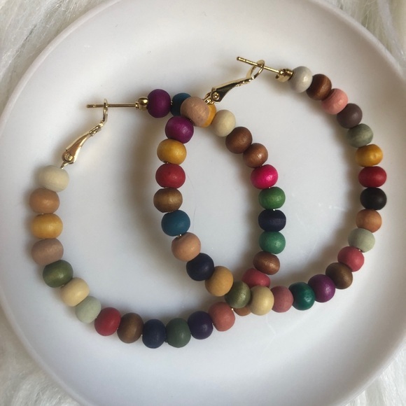 Colorful beaded hoop earrings and three gold beaded bracelets - Picture 2 of 6